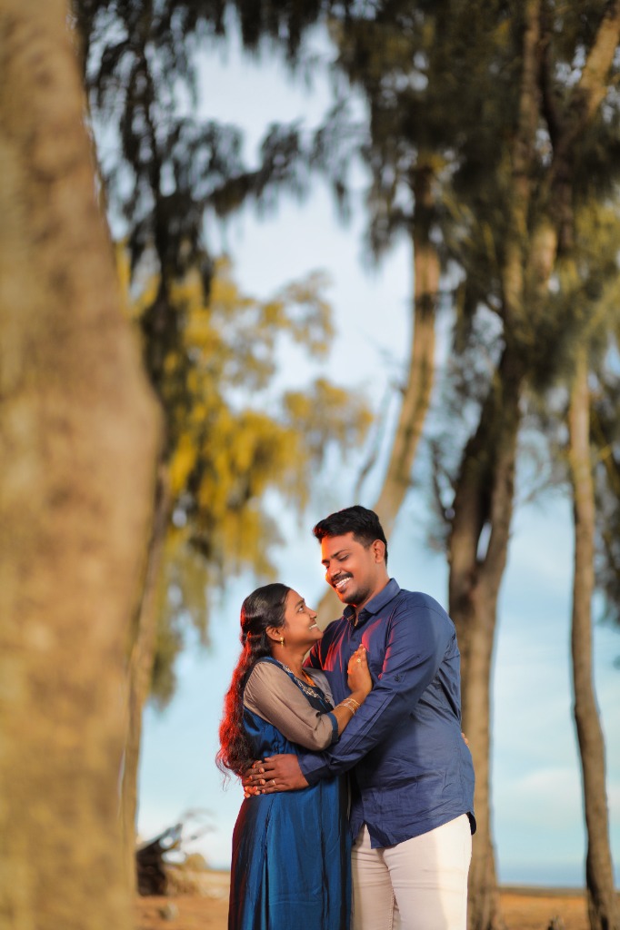 Forest Couple Love